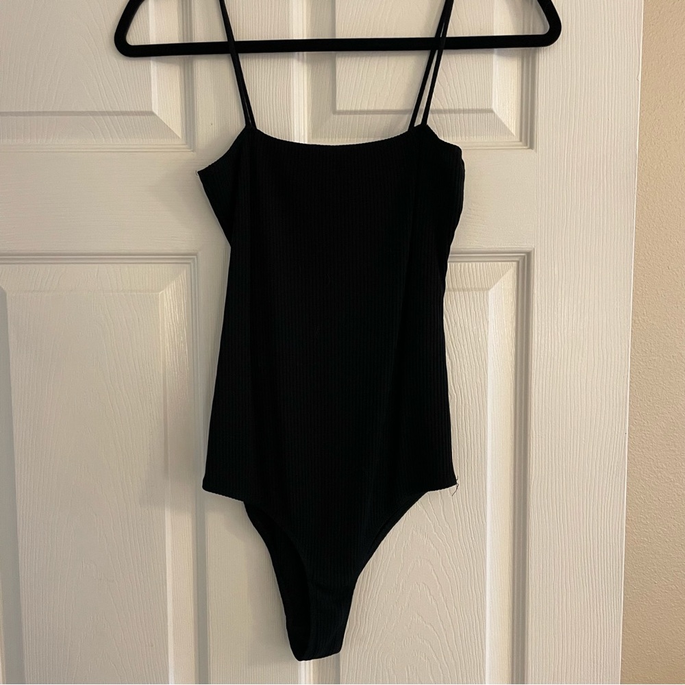 REFORMATION BLACK BODYSUIT